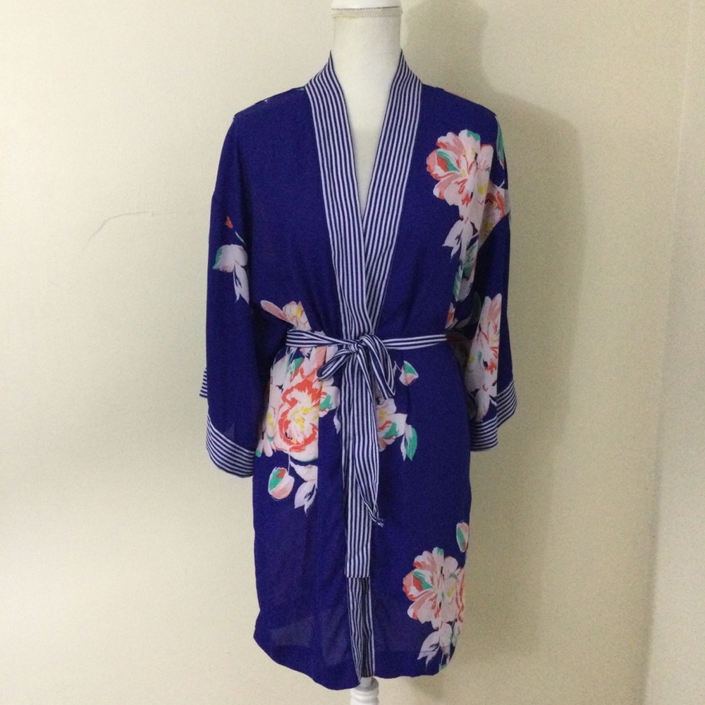 a new day Target Brand Kimono Robe Floral Print Mid Length Size M